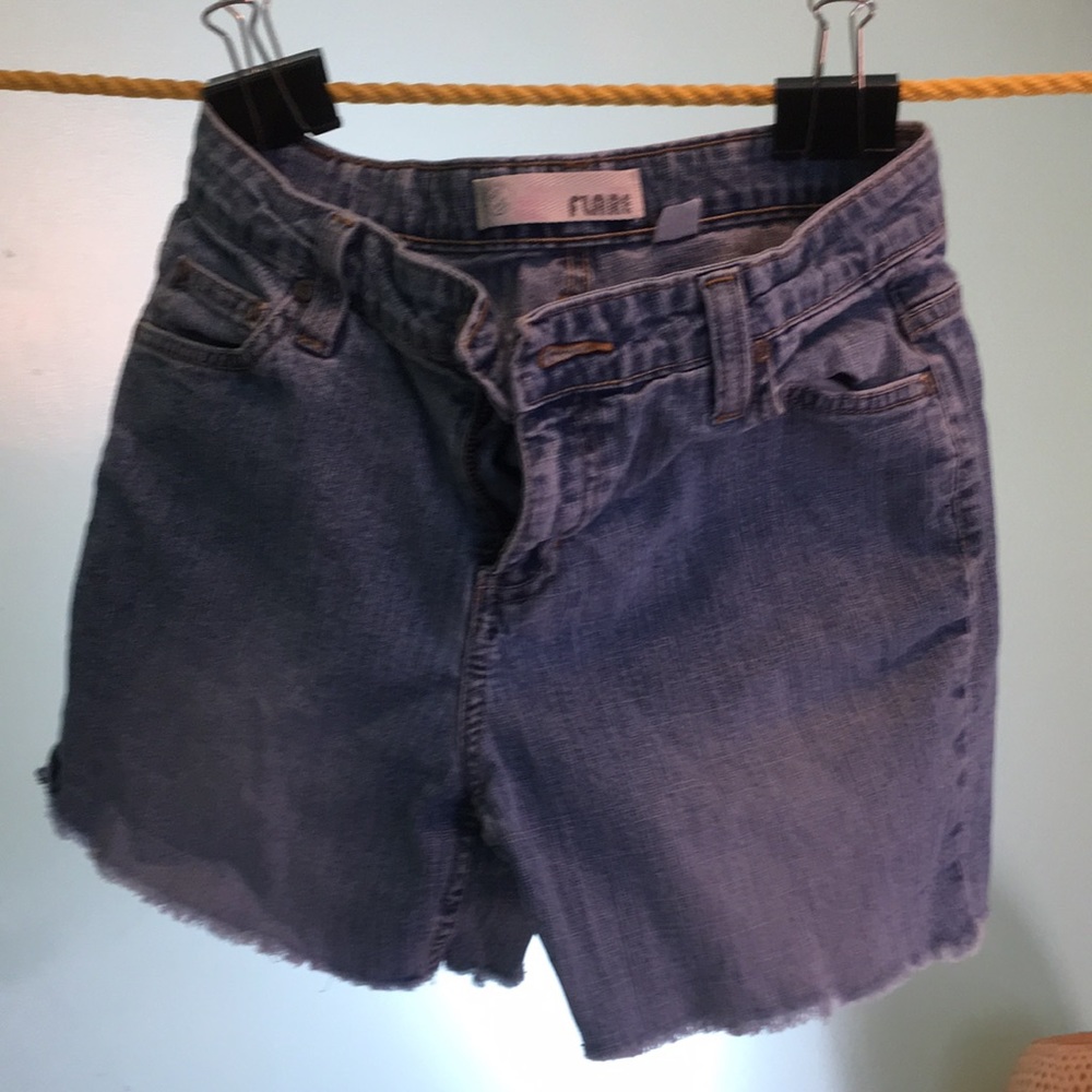 Cutoff shorts